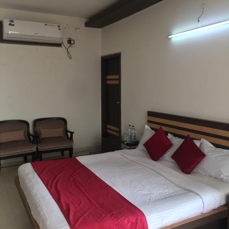 Belmont Puri Villa Екстериор снимка