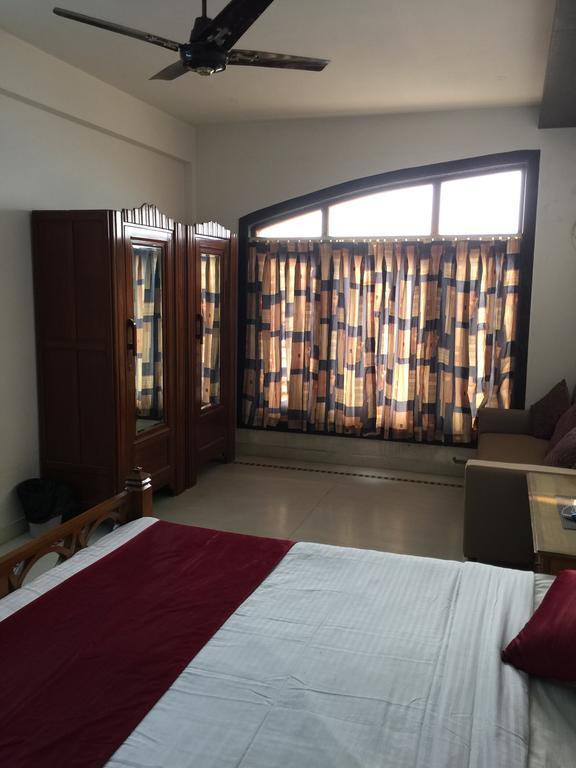 Belmont Puri Villa Екстериор снимка