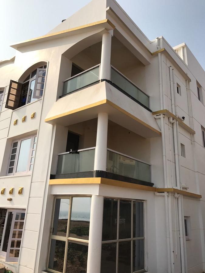 Belmont Puri Villa Екстериор снимка